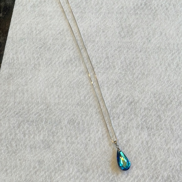 ❤️NECKLACE🎁BLUE FACETED AUSTRIAN CRYSTAL GLASS TEARDROP STERLING SILVER NECKLACE - Picture 3 of 8